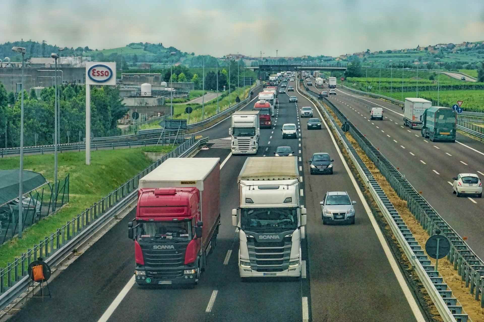 Lkw auf einer Autobahn